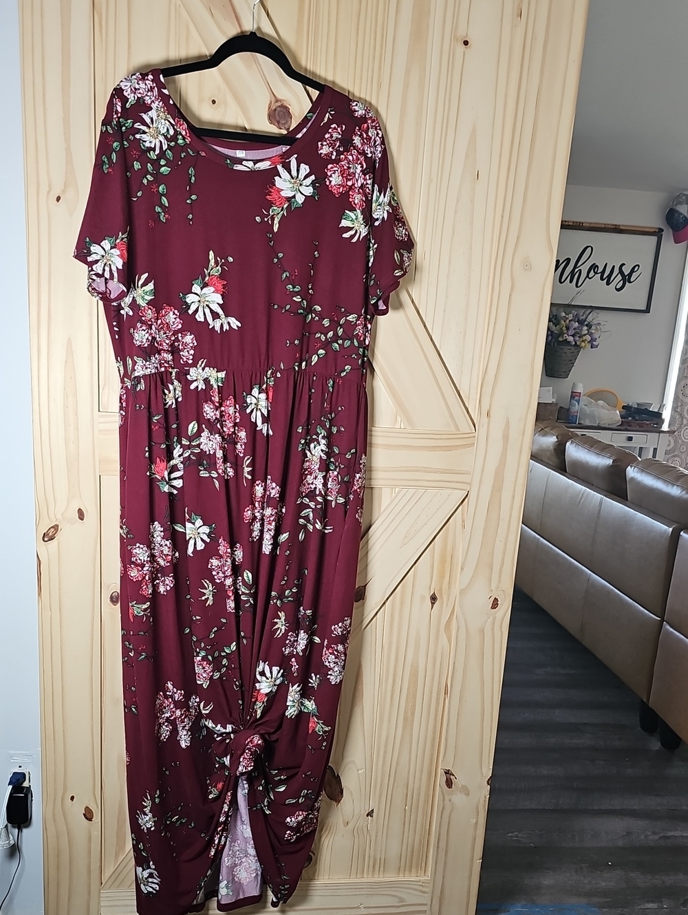 Women's Burgundy Floral Short-Sleeve Maxi Dress